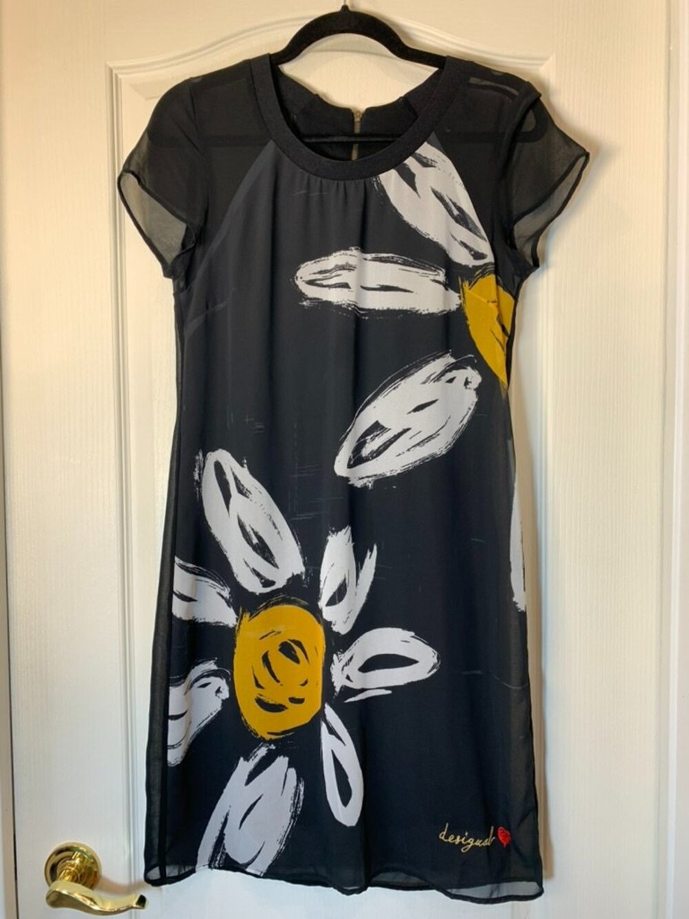 Desigual Daisy Print Dress – Black Short Sleeve Dress Size M EU  Statement Artsy